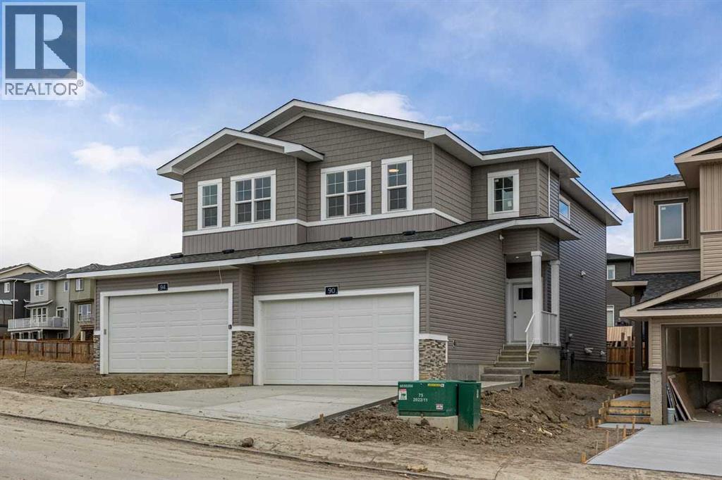 90 Heritage Circle, Cochrane, Alberta  T4C 3G9 - Photo 2 - A2283545