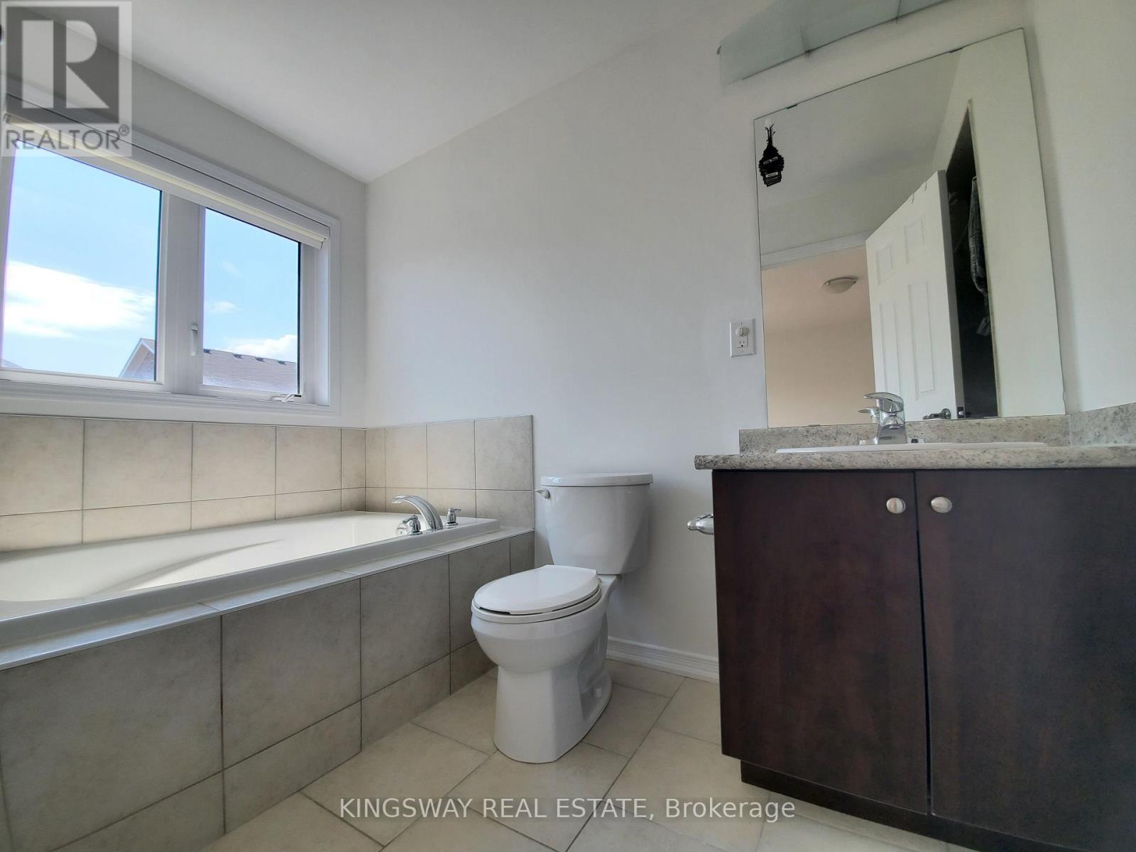 Upper - 593 Remembrance Road, Brampton, Ontario  L7A 4L2 - Photo 21 - W12788728