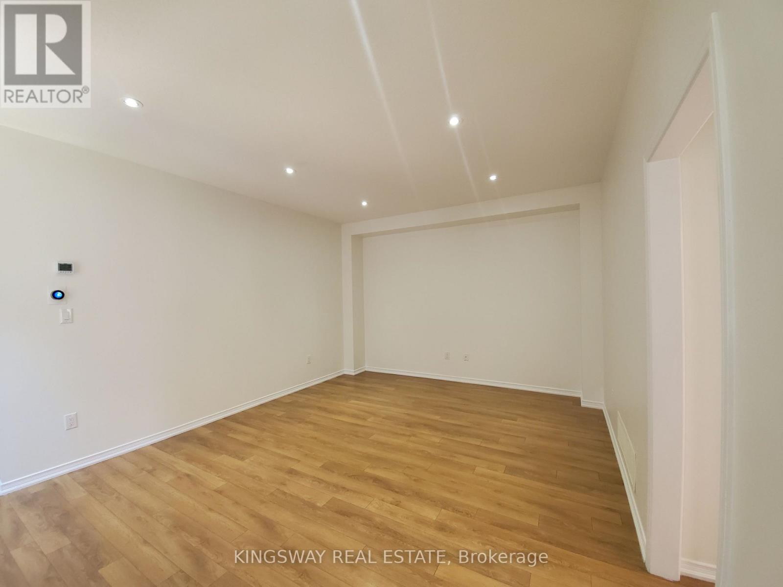 Upper - 593 Remembrance Road, Brampton, Ontario  L7A 4L2 - Photo 5 - W12788728