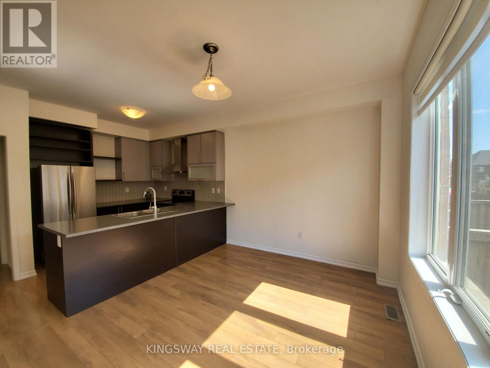 Upper - 593 Remembrance Road, Brampton, Ontario  L7A 4L2 - Photo 9 - W12788728