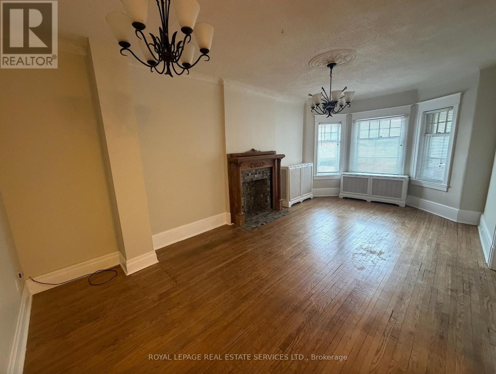 Main - 187 Geoffrey Street, Toronto, Ontario  M6R 1P6 - Photo 5 - W12788754