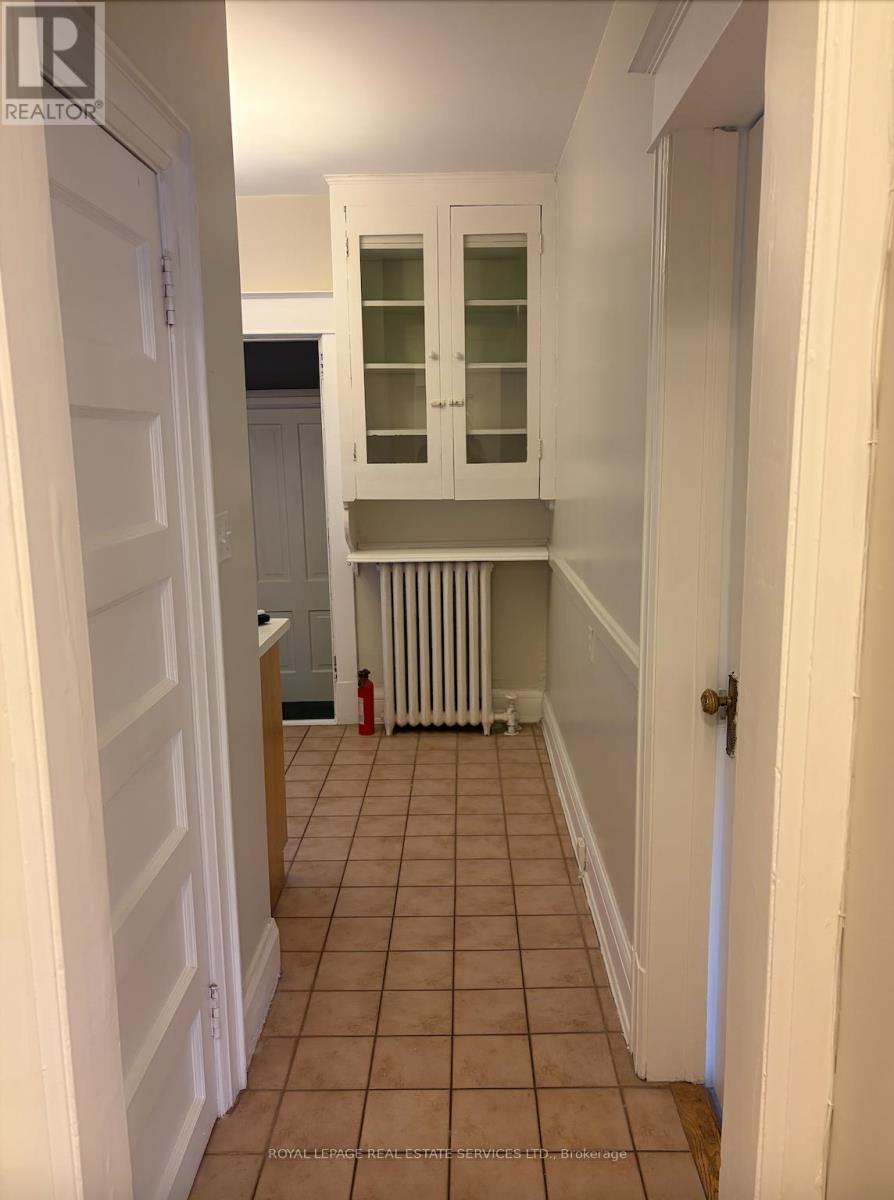 Main - 187 Geoffrey Street, Toronto, Ontario  M6R 1P6 - Photo 9 - W12788754