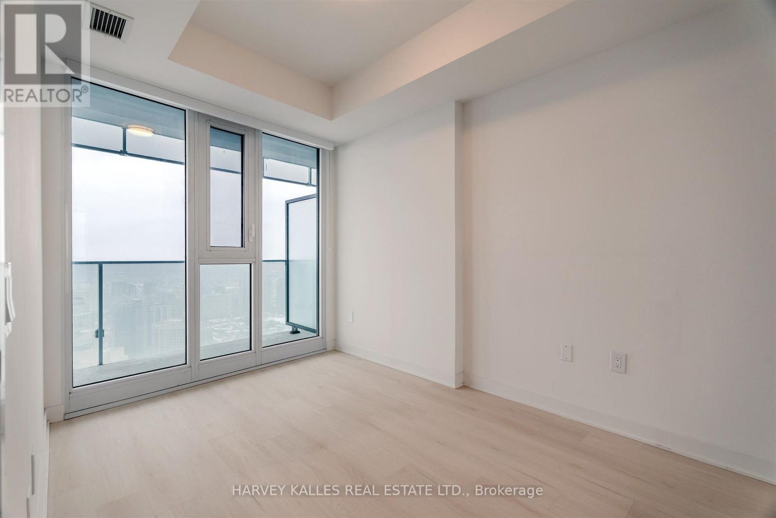 5211 - 3900 Confederation Parkway, Mississauga, Ontario  L5B 0M3 - Photo 15 - W12788780