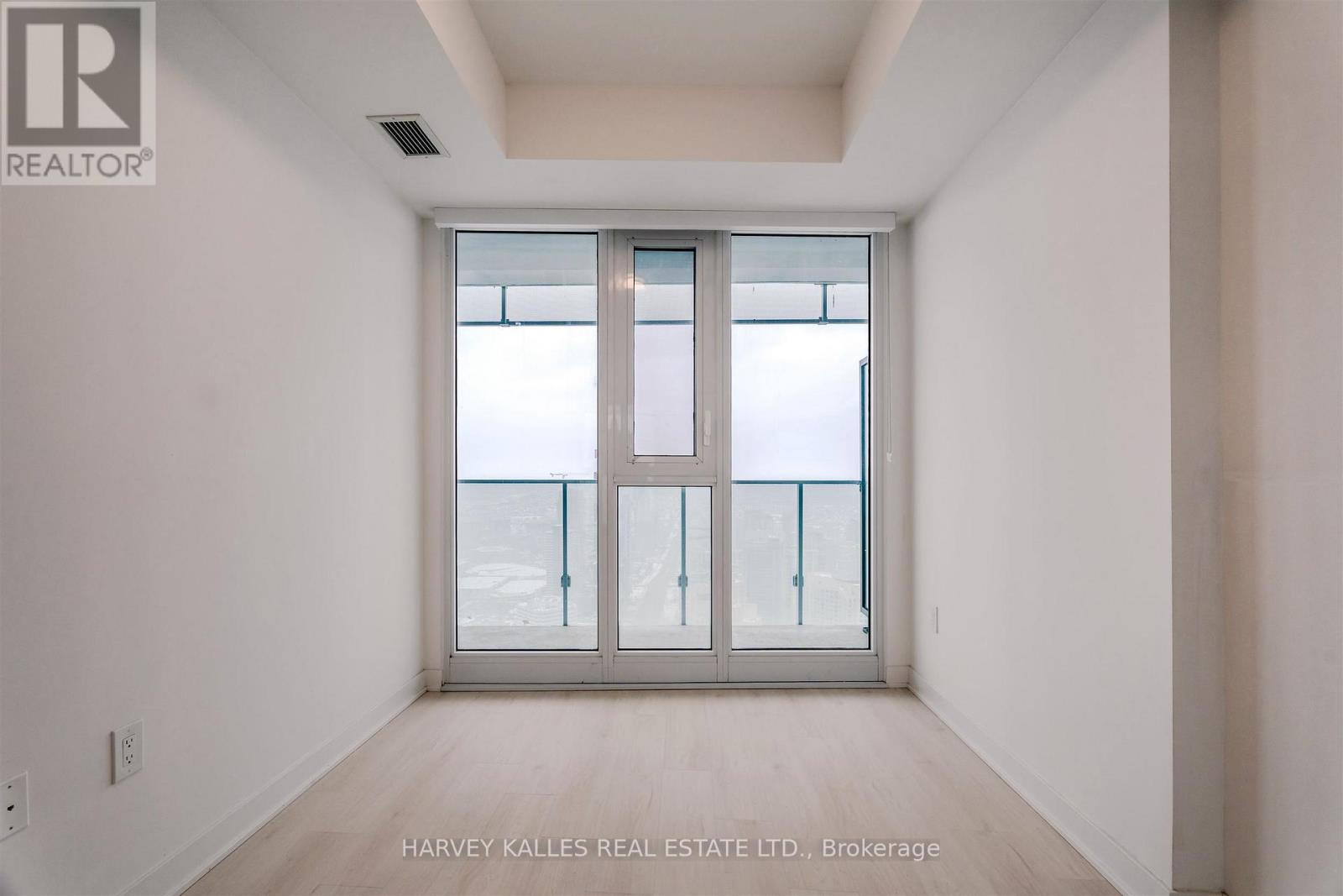 5211 - 3900 Confederation Parkway, Mississauga, Ontario  L5B 0M3 - Photo 16 - W12788780