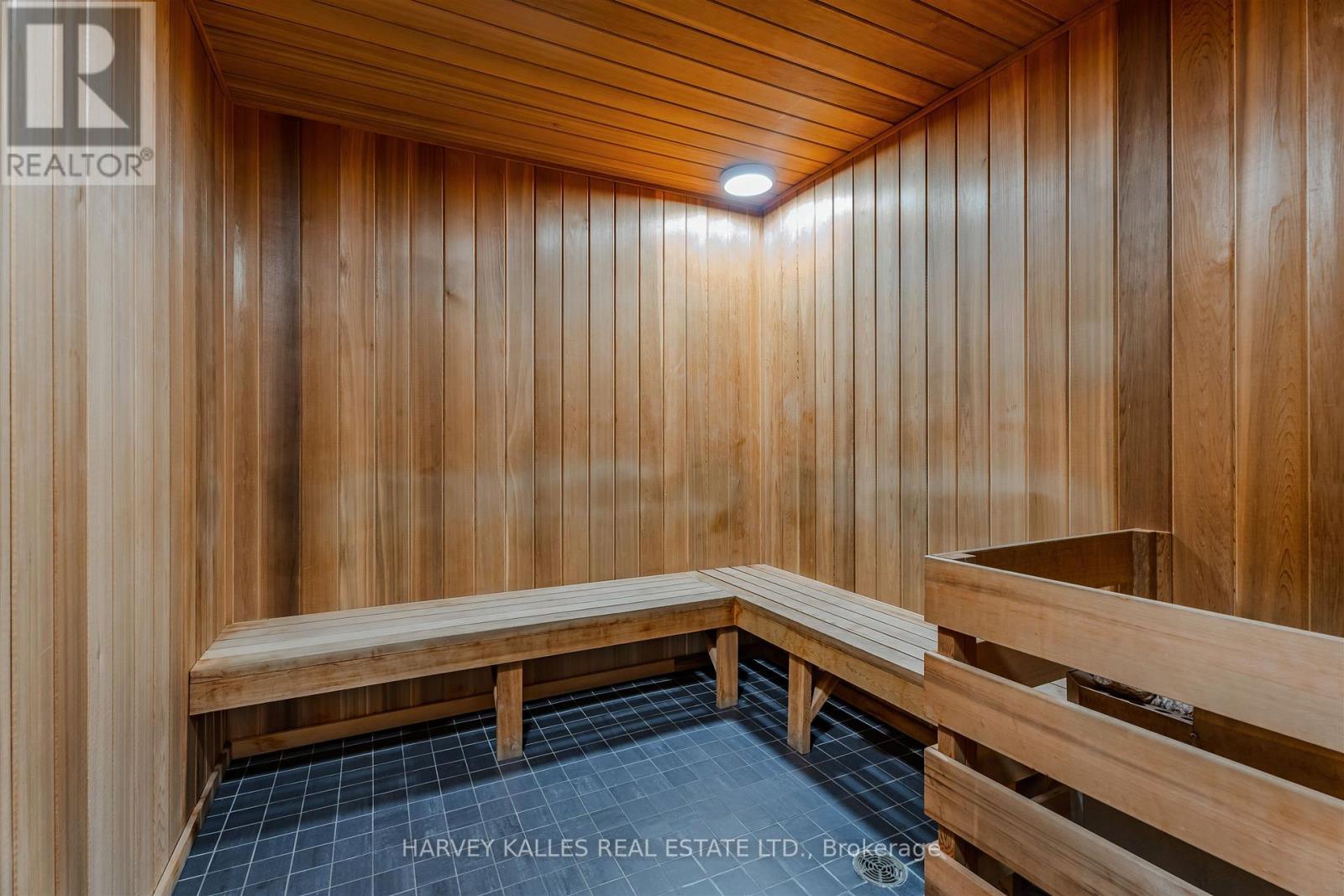 5211 - 3900 Confederation Parkway, Mississauga, Ontario  L5B 0M3 - Photo 33 - W12788780