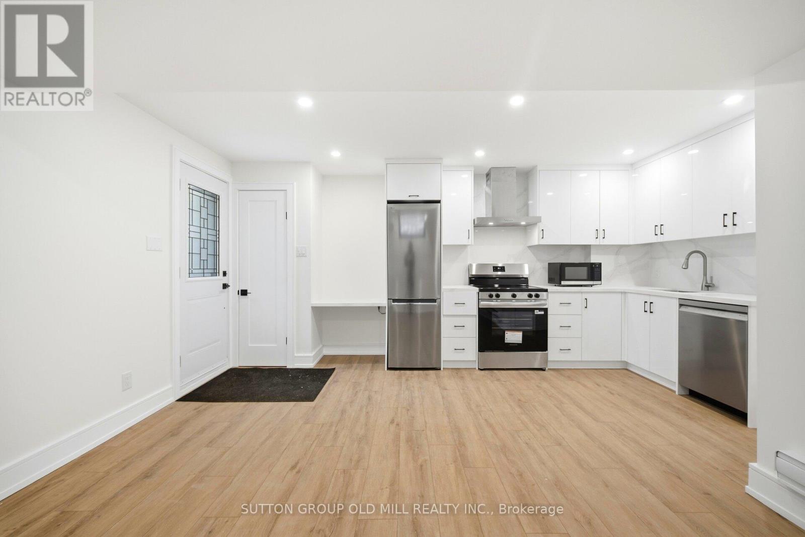 3 - 23 Maria Street, Toronto, Ontario  M6P 1W1 - Photo 10 - W12788782