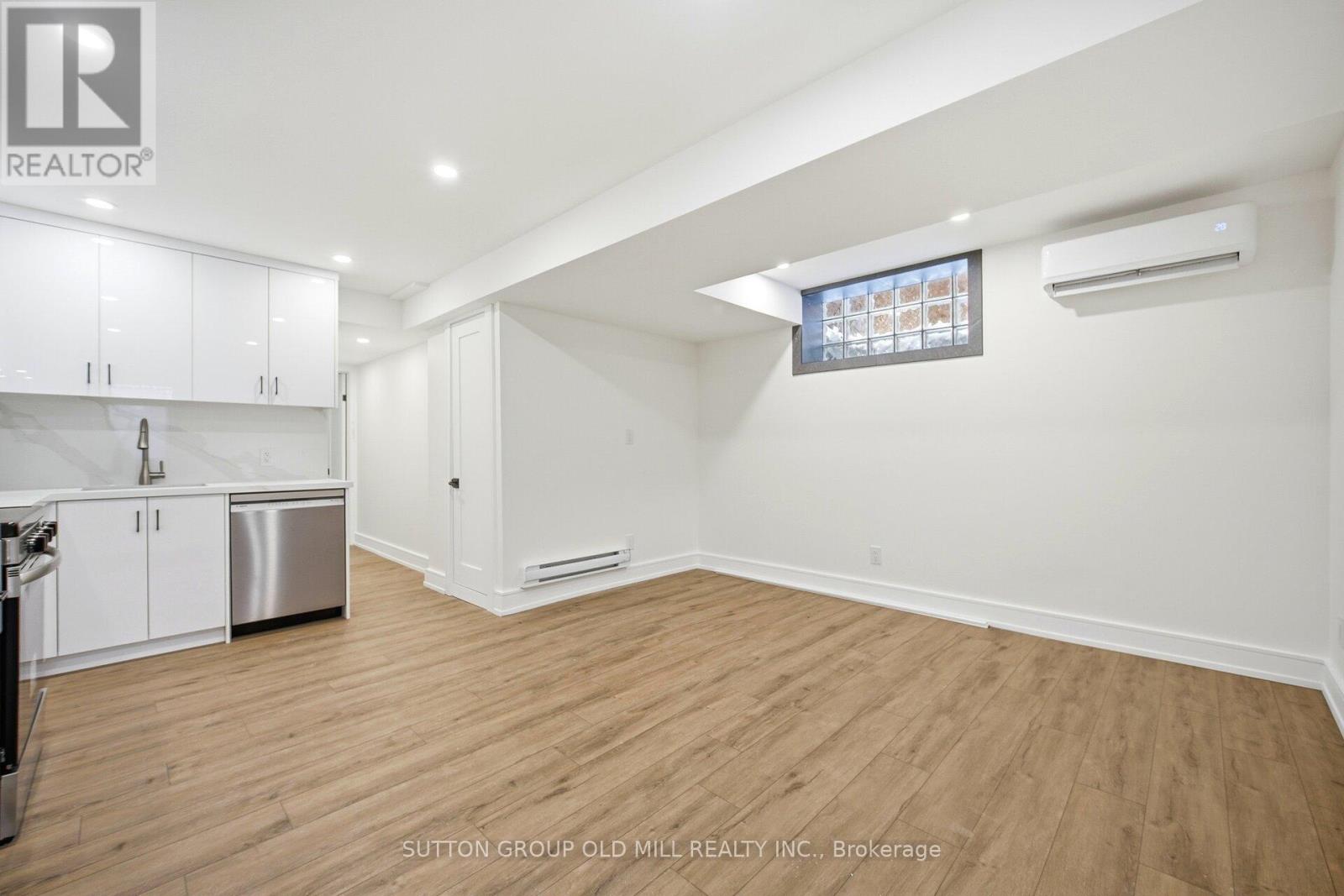 3 - 23 Maria Street, Toronto, Ontario  M6P 1W1 - Photo 8 - W12788782