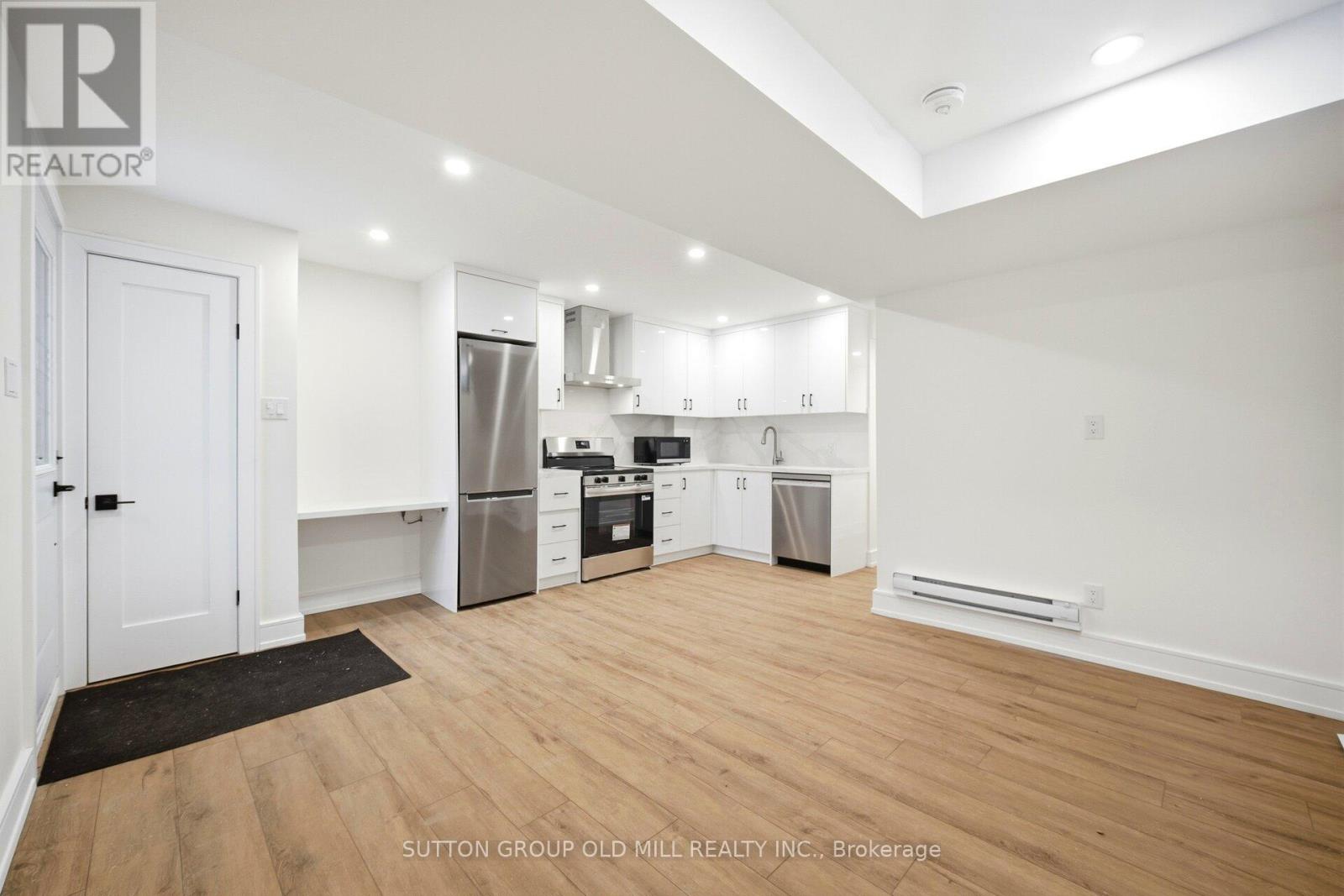 3 - 23 Maria Street, Toronto, Ontario  M6P 1W1 - Photo 9 - W12788782