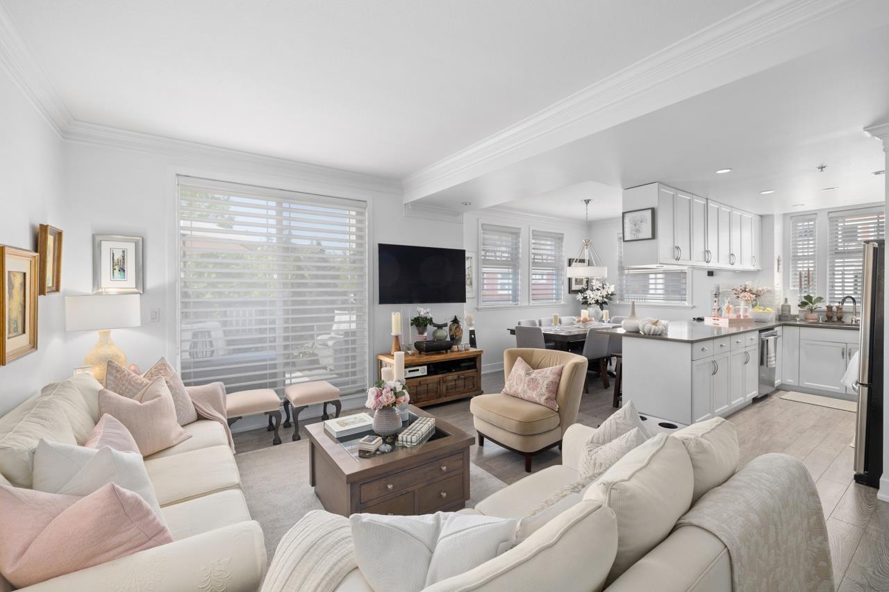 302 15392 16a Avenue, Surrey, British Columbia  V4A 1S9 - Photo 4 - R3089941