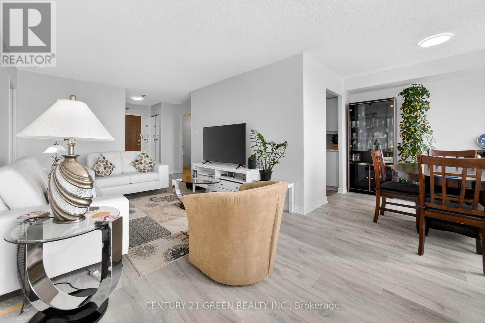 1201 - 55 Elm Drive W, Mississauga, Ontario  L5B 3Z3 - Photo 12 - W12788798