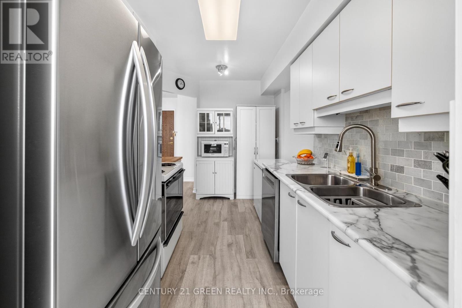 1201 - 55 Elm Drive W, Mississauga, Ontario  L5B 3Z3 - Photo 18 - W12788798