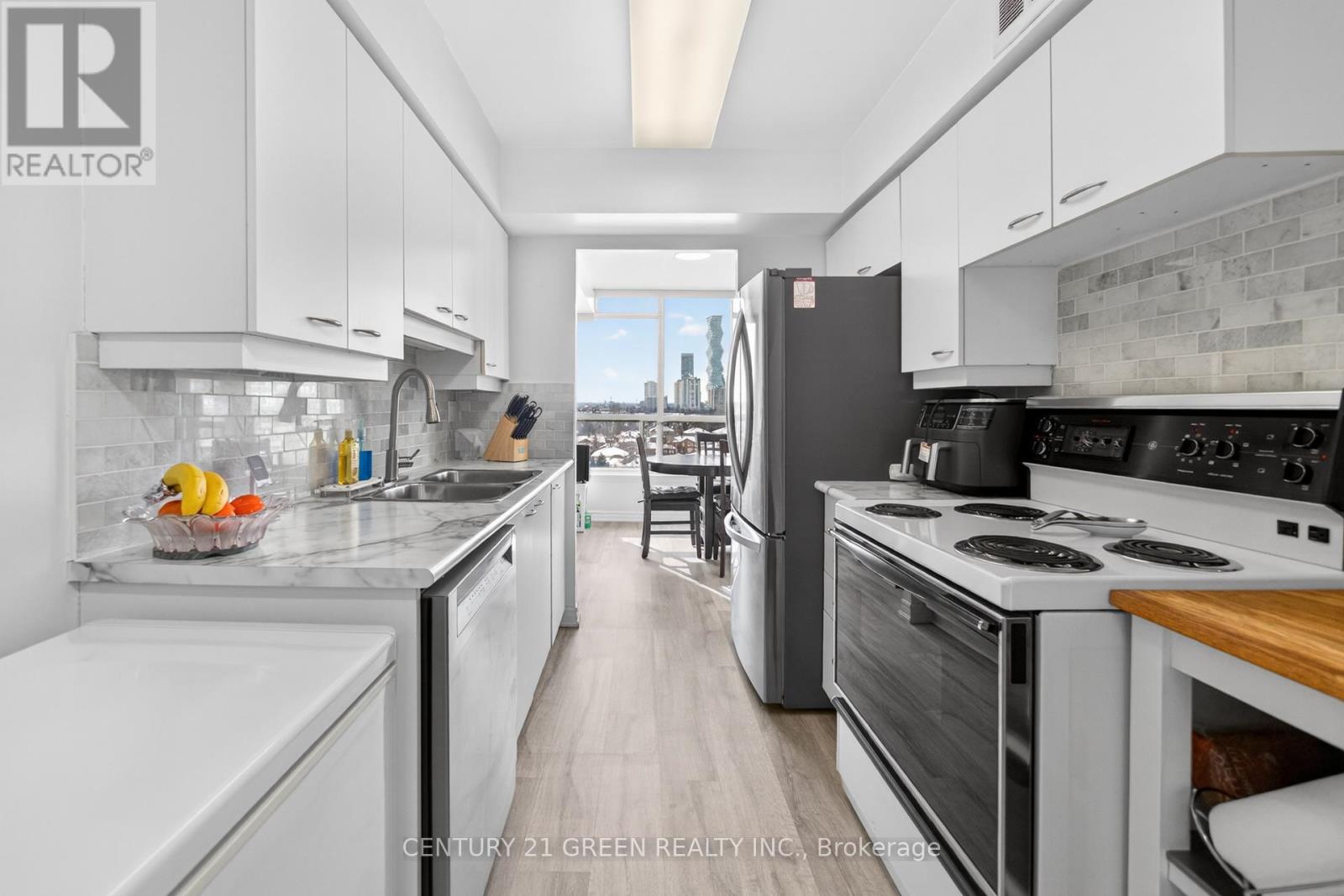 1201 - 55 Elm Drive W, Mississauga, Ontario  L5B 3Z3 - Photo 22 - W12788798