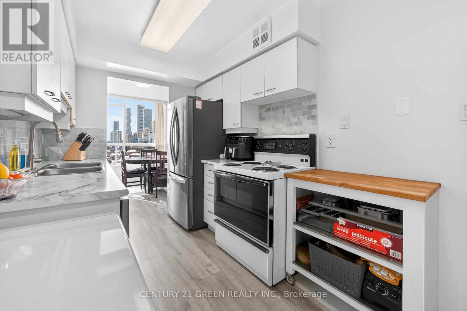 1201 - 55 Elm Drive W, Mississauga, Ontario  L5B 3Z3 - Photo 23 - W12788798