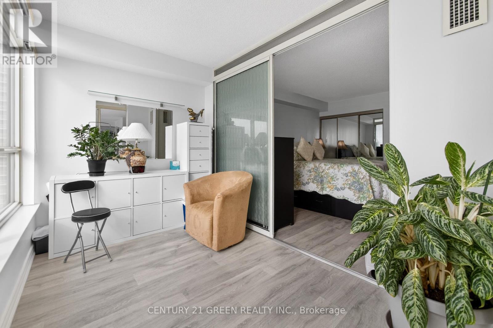 1201 - 55 Elm Drive W, Mississauga, Ontario  L5B 3Z3 - Photo 26 - W12788798