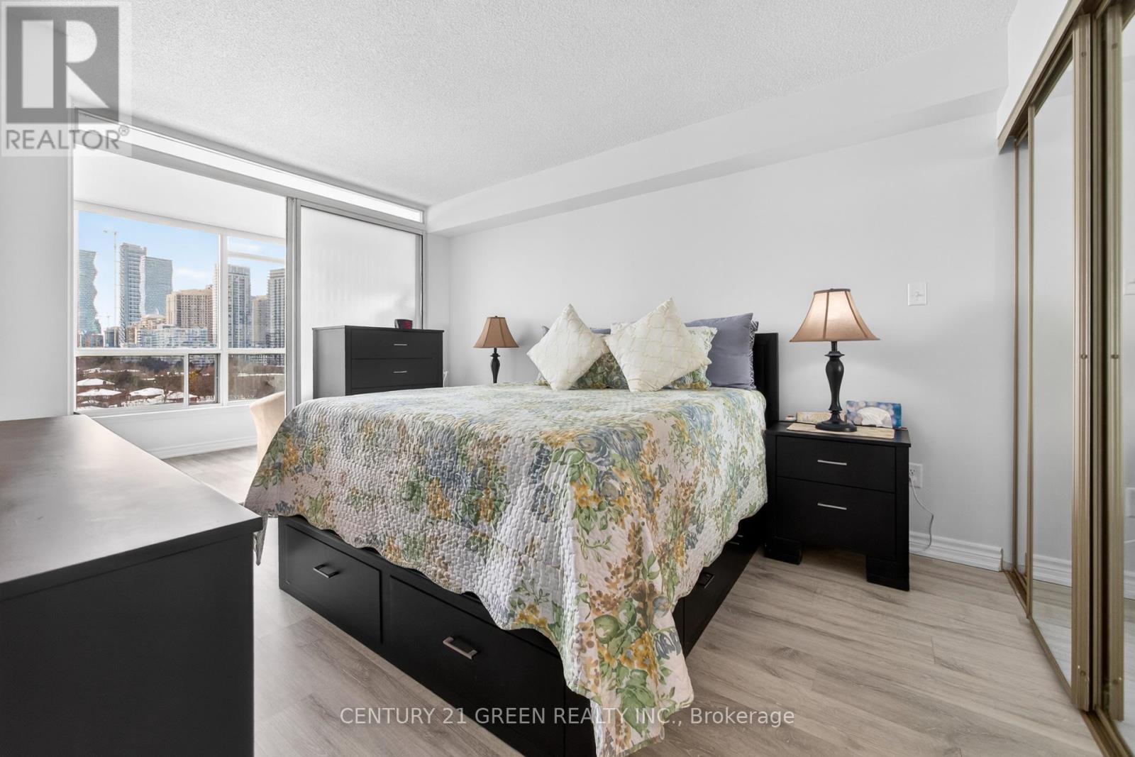 1201 - 55 Elm Drive W, Mississauga, Ontario  L5B 3Z3 - Photo 30 - W12788798