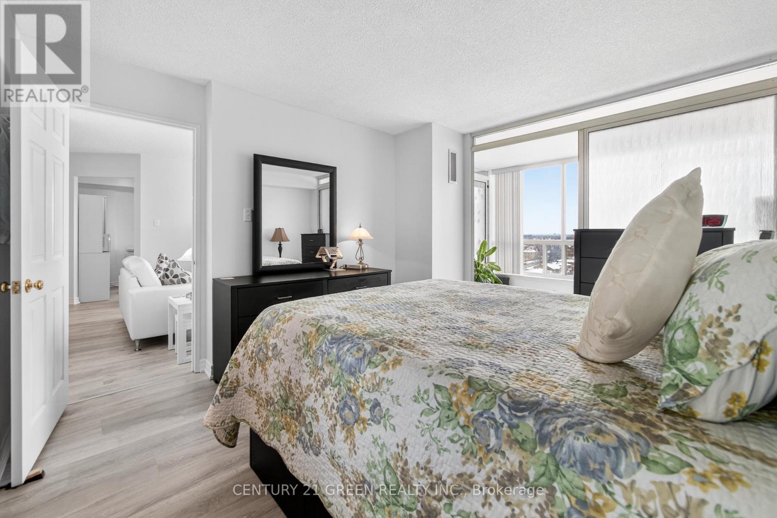 1201 - 55 Elm Drive W, Mississauga, Ontario  L5B 3Z3 - Photo 31 - W12788798