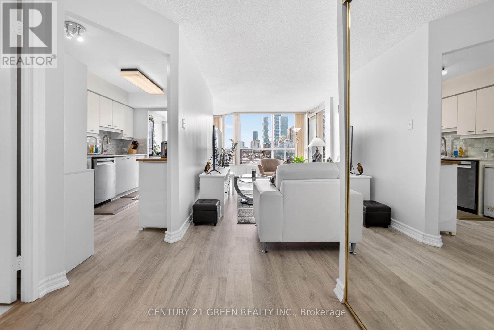 1201 - 55 Elm Drive W, Mississauga, Ontario  L5B 3Z3 - Photo 9 - W12788798