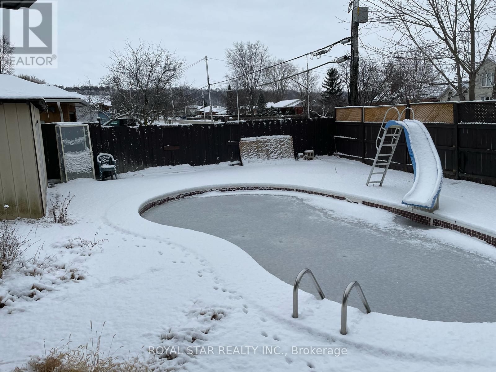 Main - 1024 Barton Street, Hamilton, Ontario  L8E 5H3 - Photo 2 - X12788720