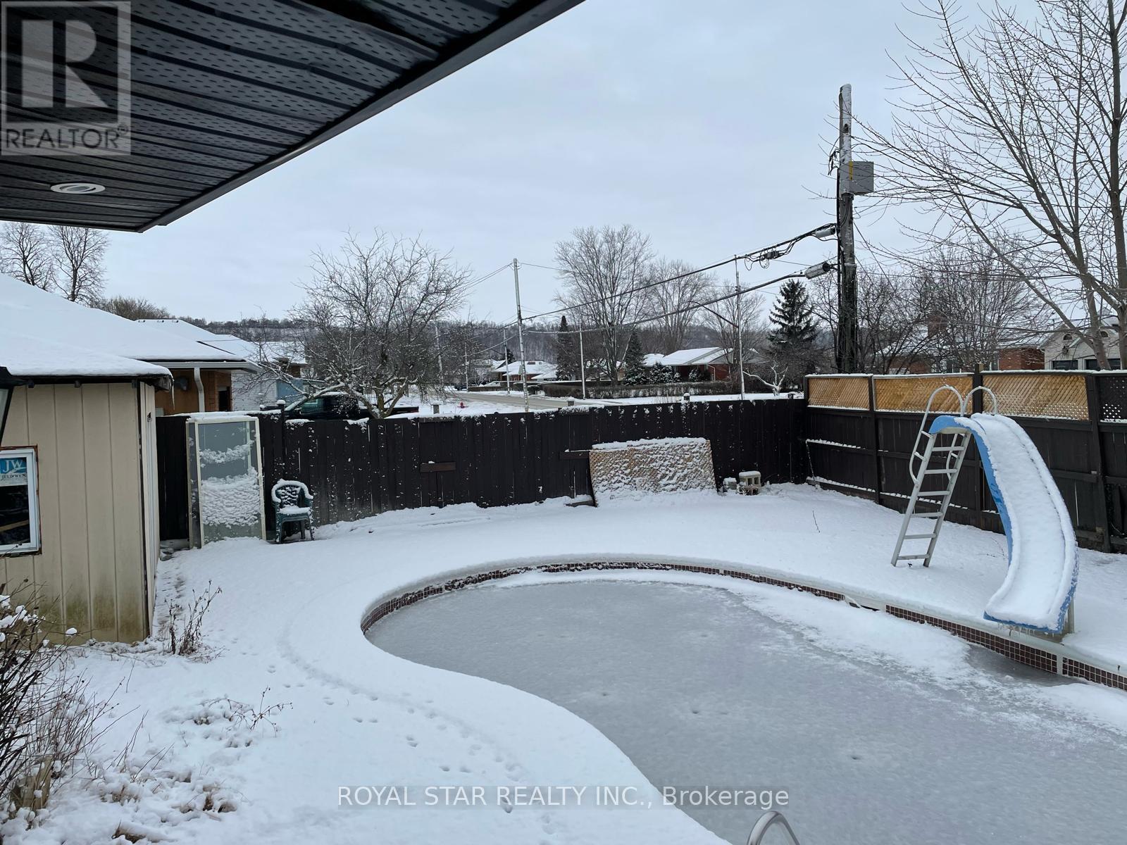 Main - 1024 Barton Street, Hamilton, Ontario  L8E 5H3 - Photo 8 - X12788720