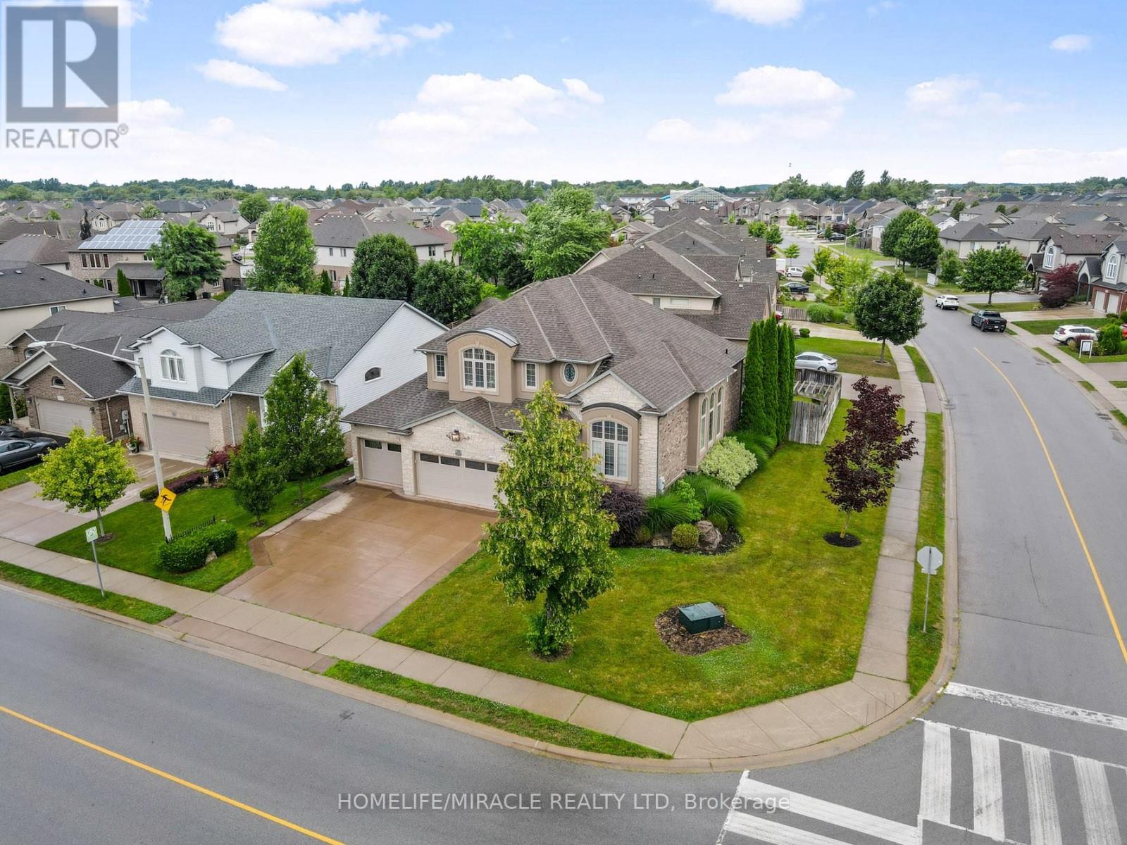 8535 Forestview Boulevard, Niagara Falls, Ontario  L2H 0B2 - Photo 2 - X12788794