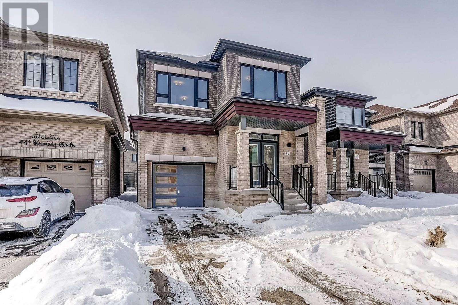 445 Kennedy Circle, Milton (Cb Cobban), Ontario  L9T 7E7 - Photo 2 - W12707250