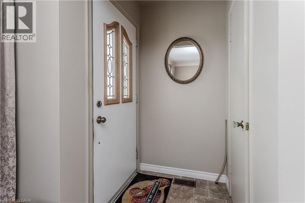 4 Cherry Avenue, Grimsby, Ontario  L3M 2G9 - Photo 13 - 40804428