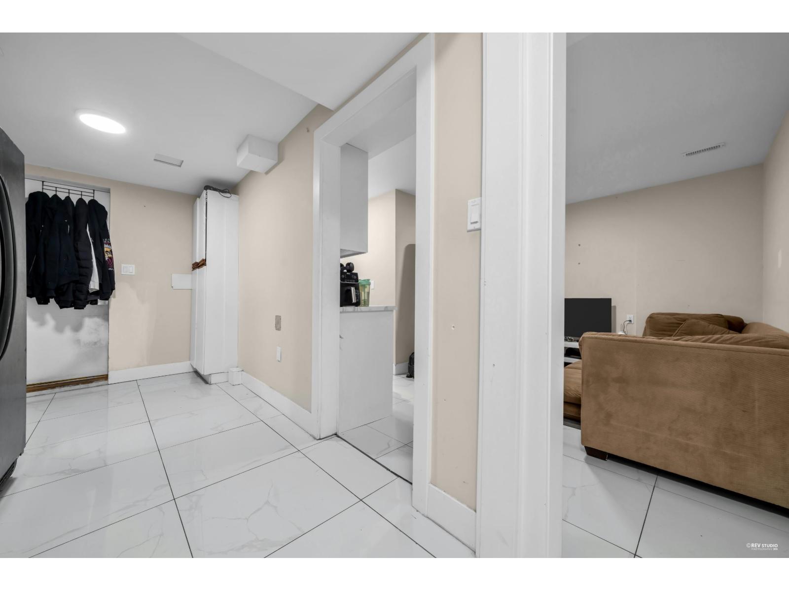 12521 Grove Crescent, Surrey, British Columbia  V3V 2L6 - Photo 5 - R3088844