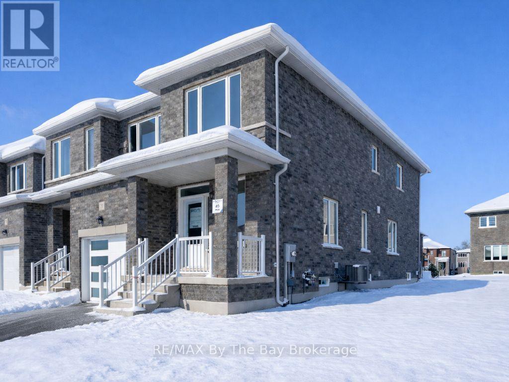 21 LISA STREET, Wasaga Beach, Ontario
