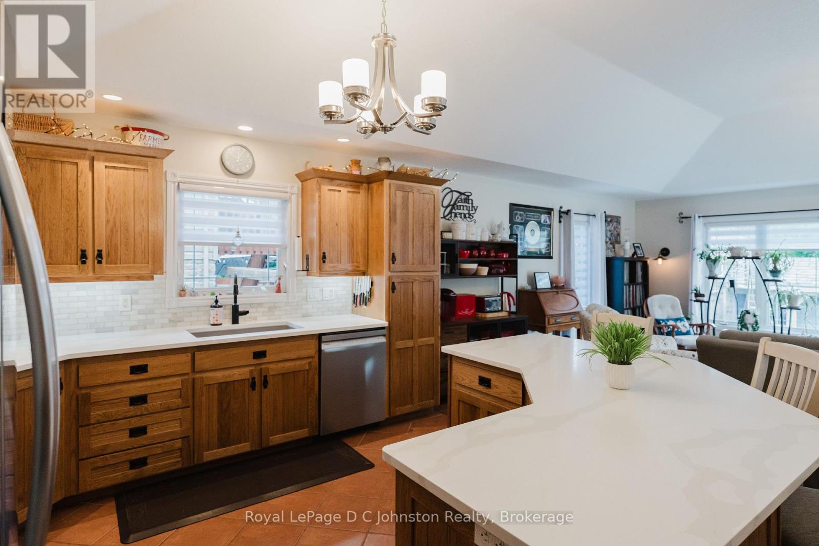 477 Buckby Lane, Saugeen Shores, Ontario  N0H 2C1 - Photo 15 - X12788316