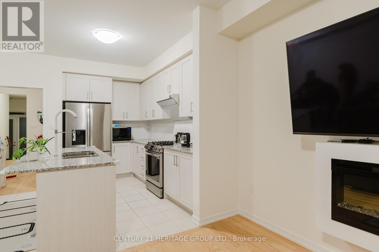 56 Rumi Court, Vaughan, Ontario  L6A 4B3 - Photo 13 - N12779570