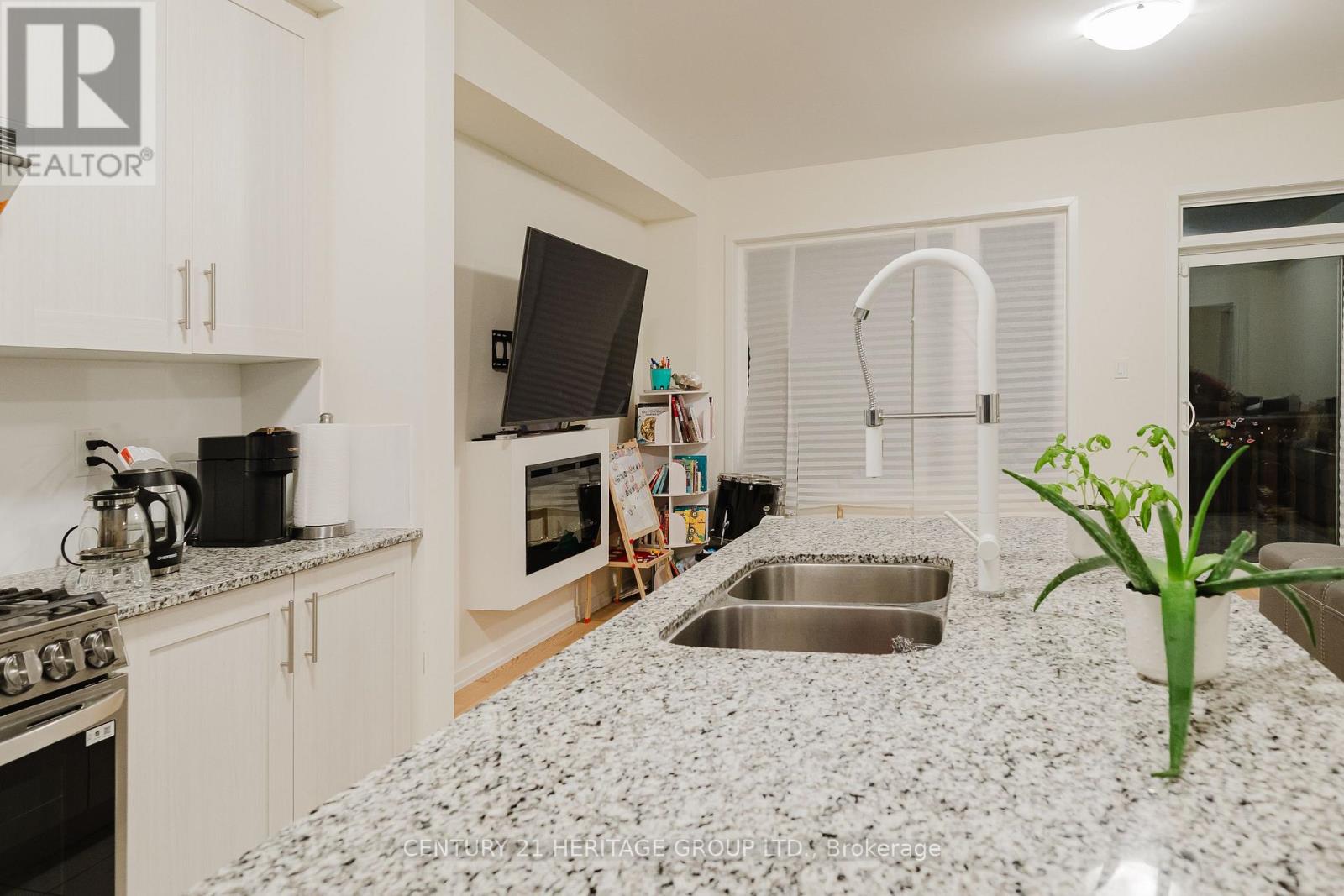 56 Rumi Court, Vaughan, Ontario  L6A 4B3 - Photo 16 - N12779570