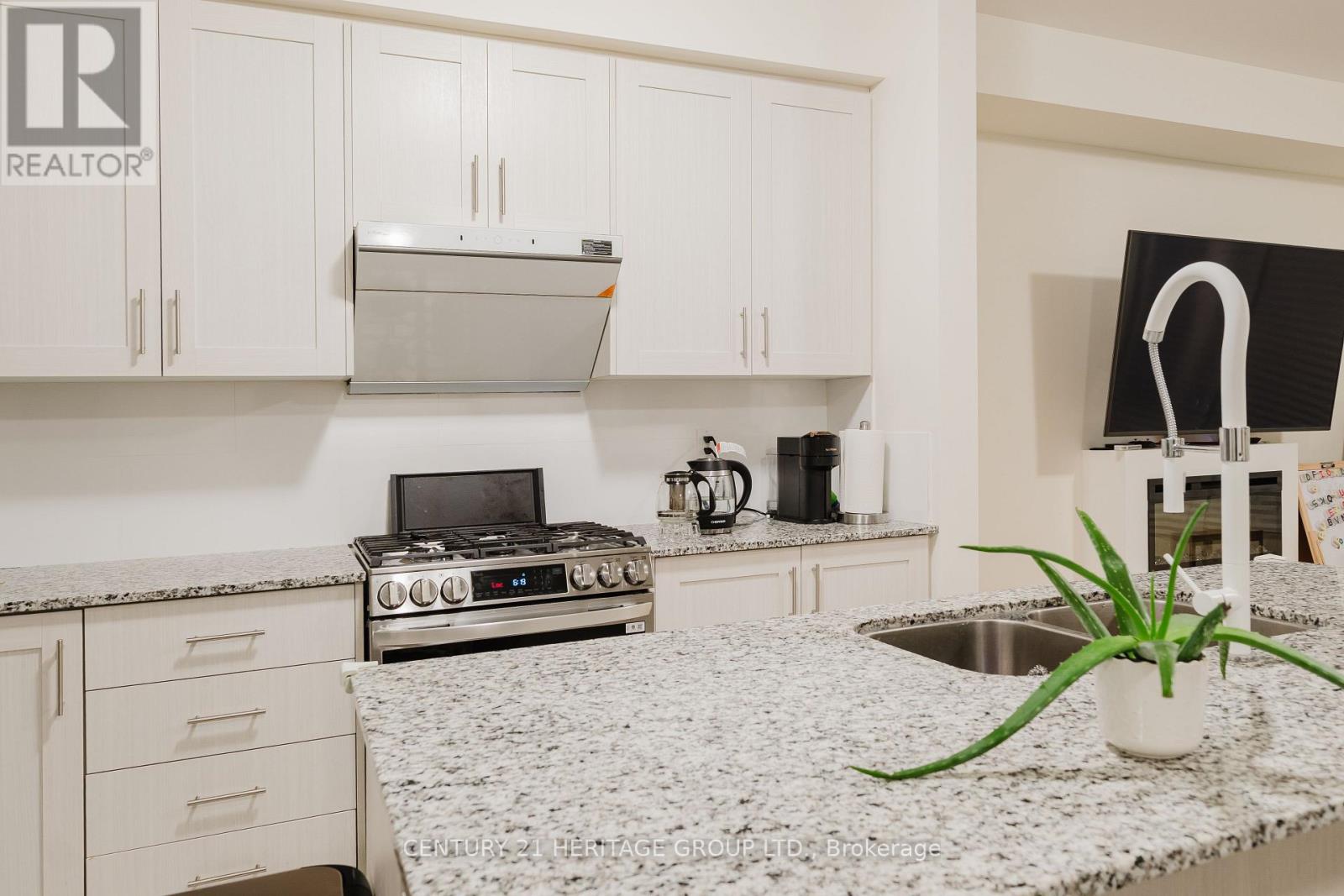 56 Rumi Court, Vaughan, Ontario  L6A 4B3 - Photo 15 - N12779570