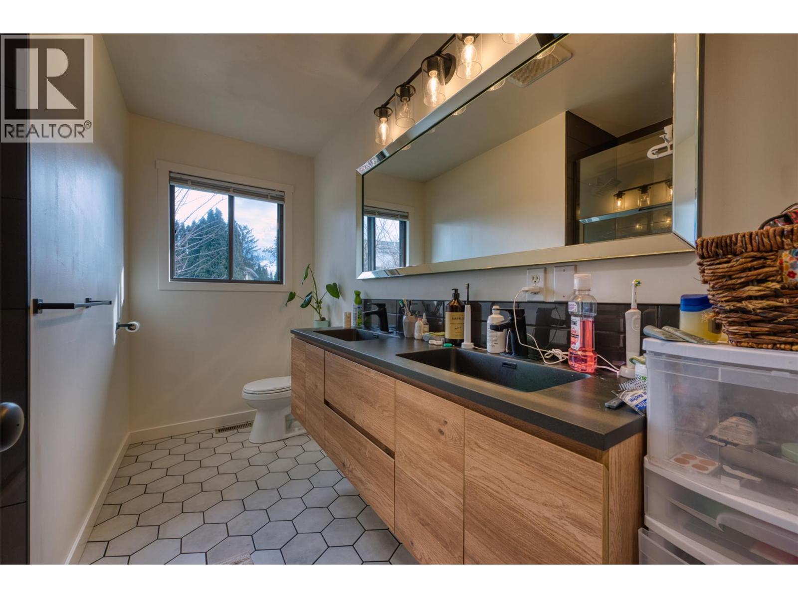 2845 Allenby Way, Vernon, British Columbia  V1T 8R3 - Photo 12 - 10375594