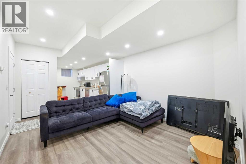 185 Edith Green Nw, Calgary, Alberta  T3R 2H2 - Photo 38 - A2281548