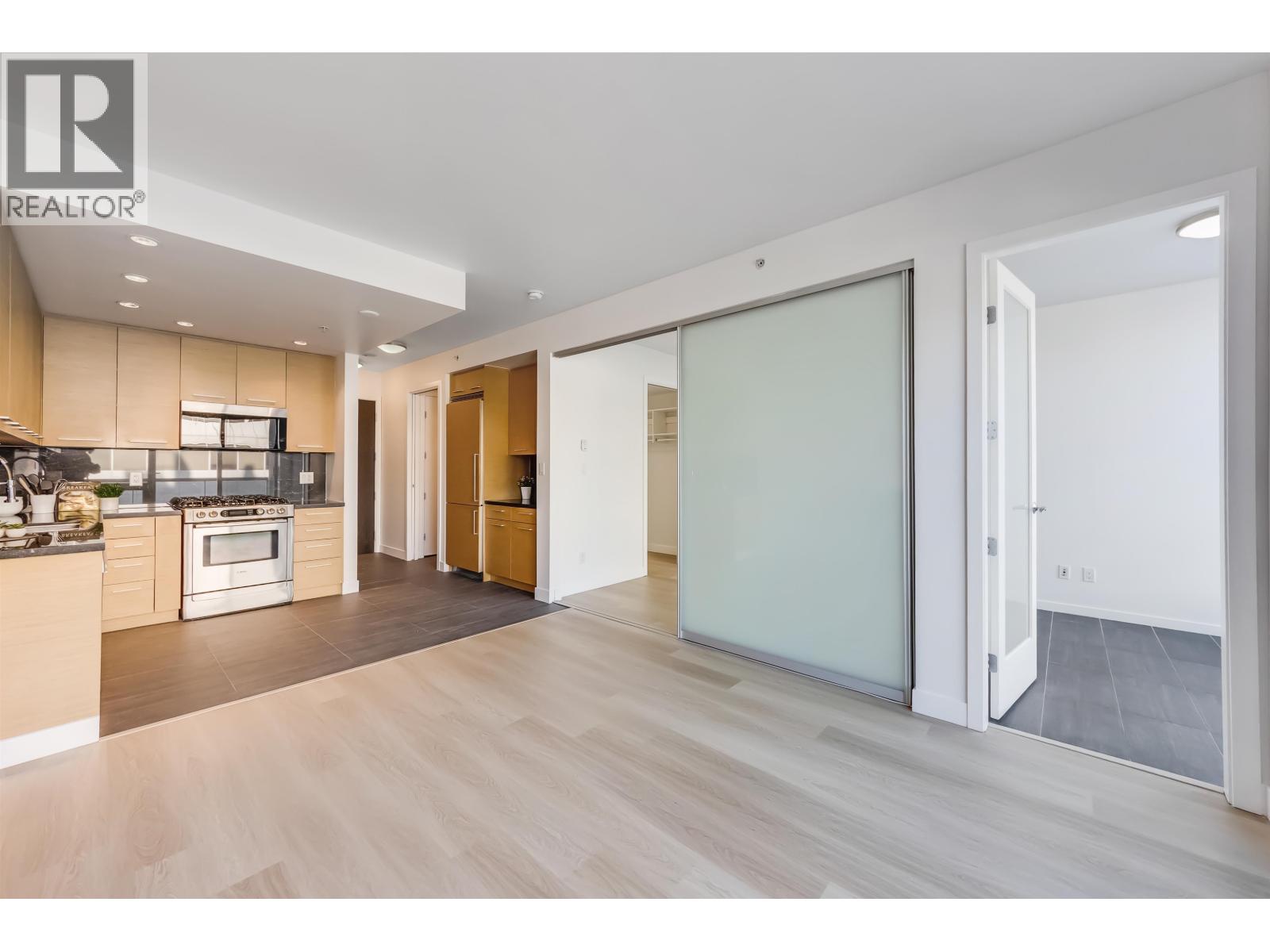 308 2528 Maple Street, Vancouver, British Columbia  V6J 0B5 - Photo 4 - R3089921