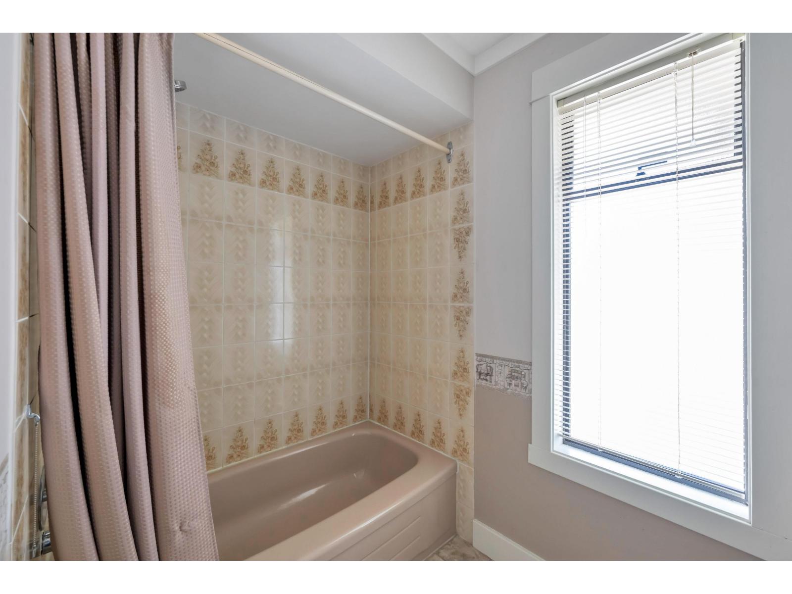 21761 49a Avenue, Langley, British Columbia  V3A 6C4 - Photo 26 - R3089973