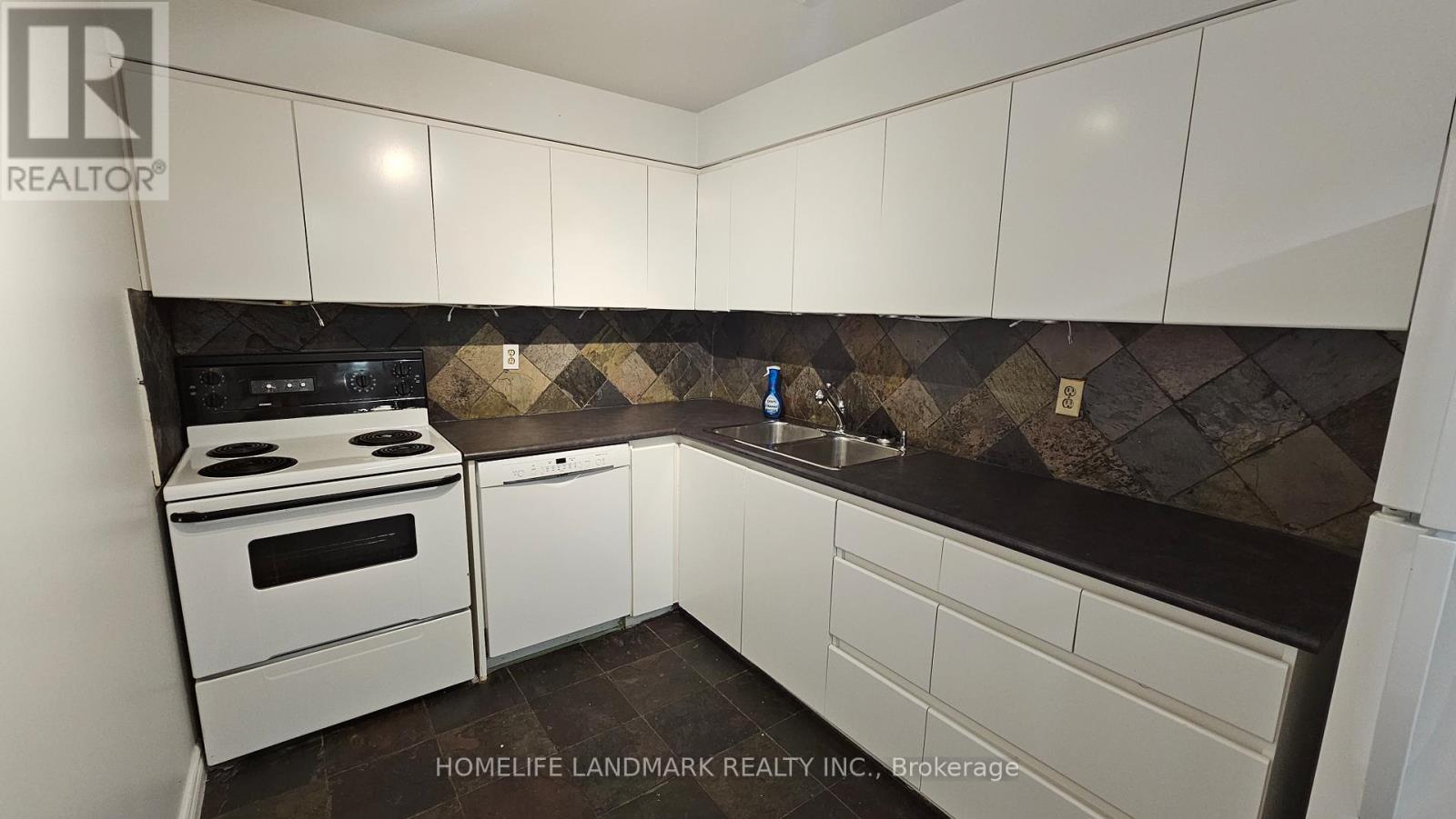 646 - 53 Mccaul Street, Toronto, Ontario  M5T 2W9 - Photo 11 - C12788826