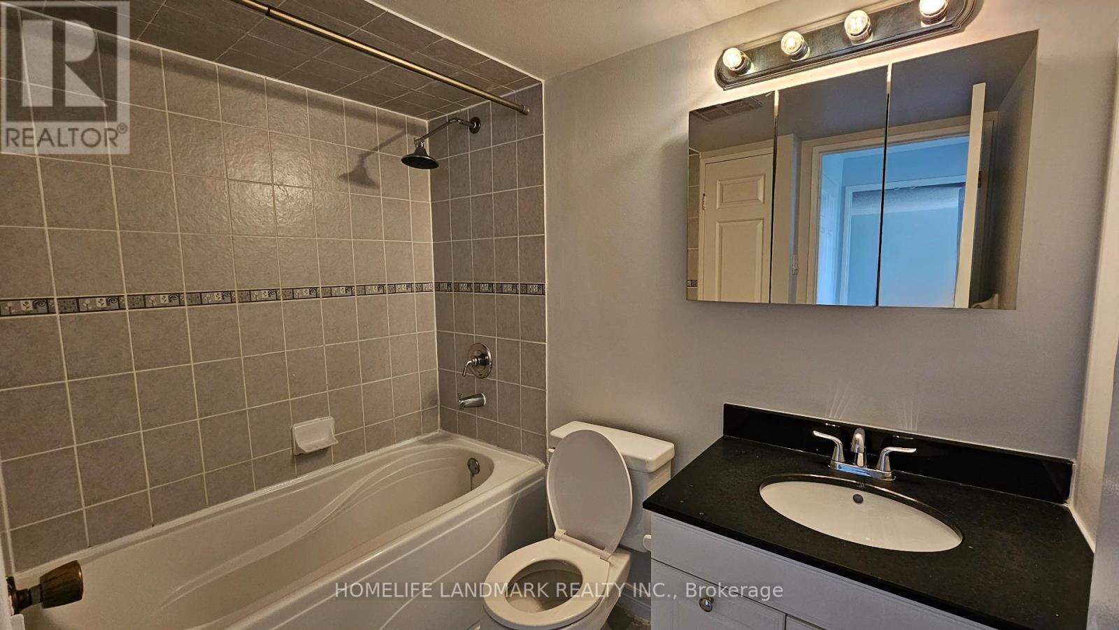 646 - 53 Mccaul Street, Toronto, Ontario  M5T 2W9 - Photo 15 - C12788826