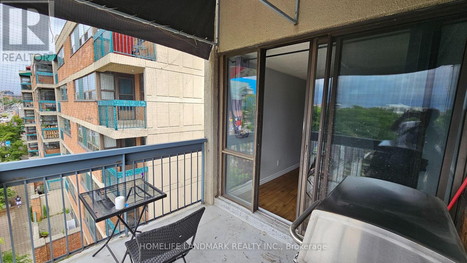 646 - 53 Mccaul Street, Toronto, Ontario  M5T 2W9 - Photo 22 - C12788826