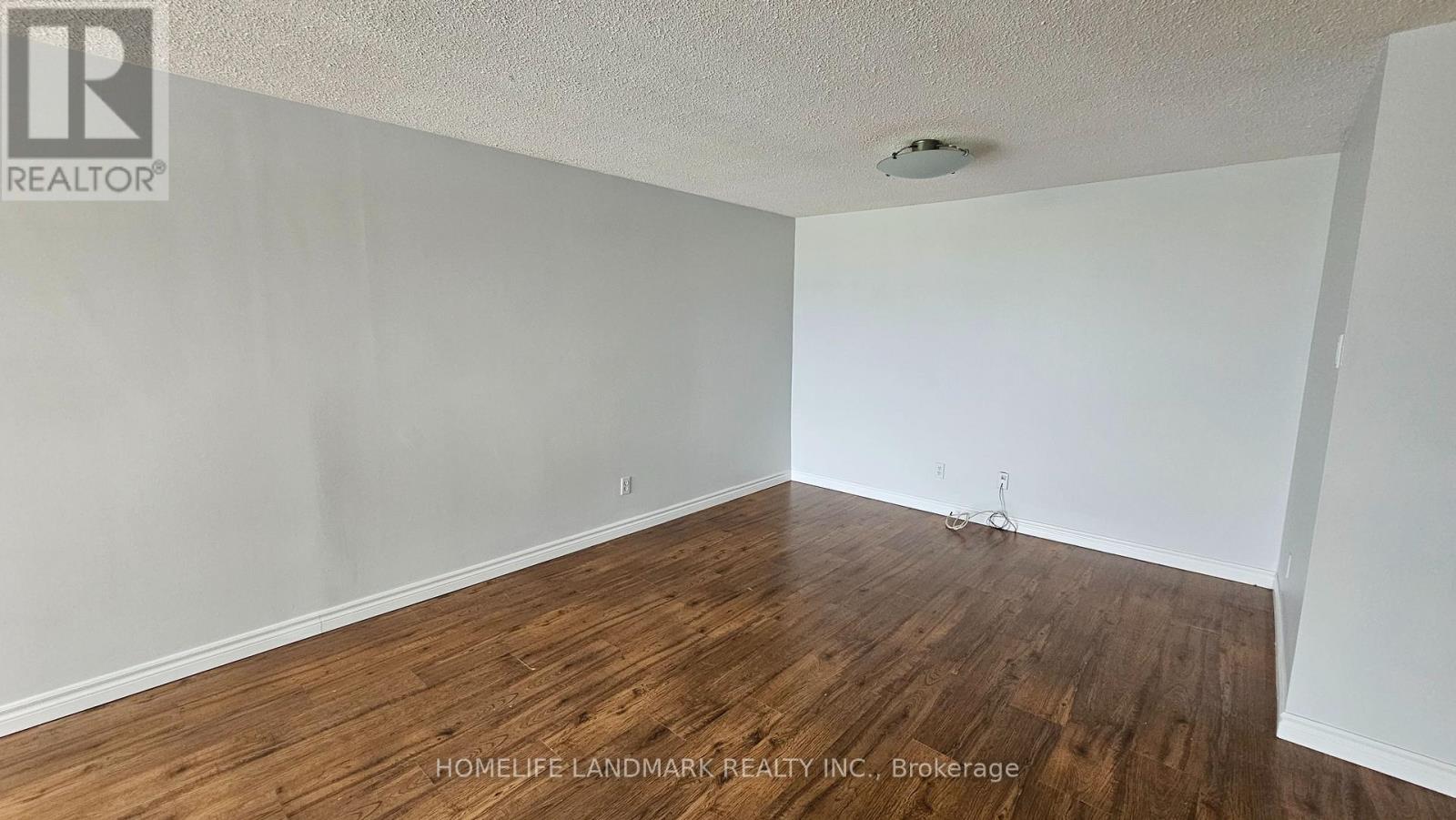 646 - 53 Mccaul Street, Toronto, Ontario  M5T 2W9 - Photo 7 - C12788826