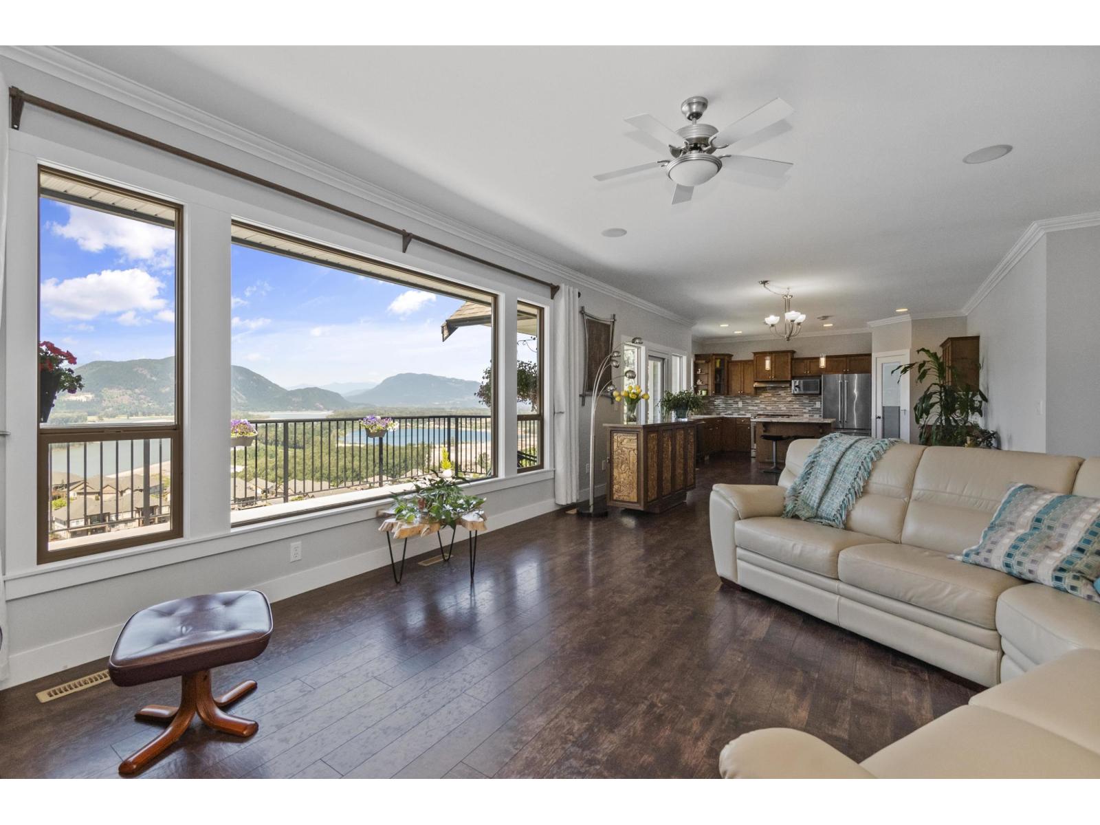 43726 Alameda Drive, Chilliwack Mountain, Chilliwack, British Columbia  V2R 0J9 - Photo 5 - R3088379