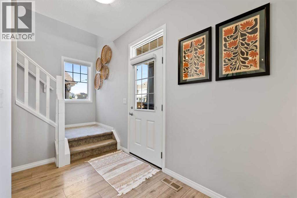 19 Yorkville Gate Sw, Calgary, Alberta  T2X 4K2 - Photo 4 - A2285434