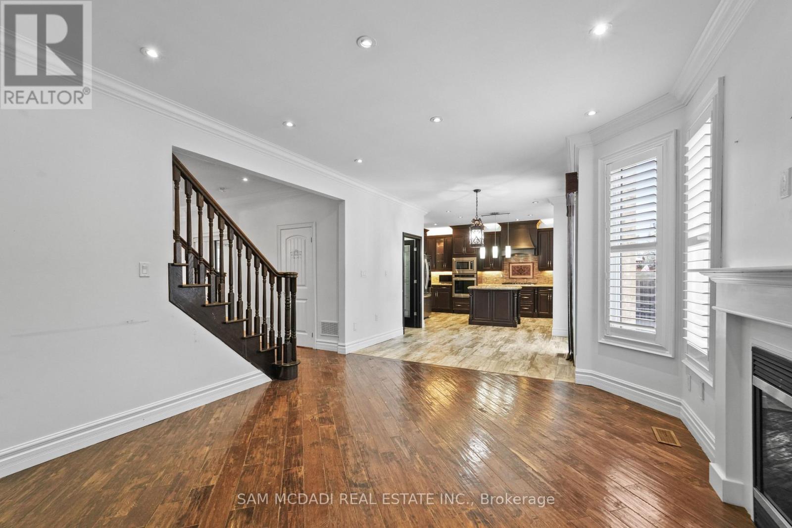 Upper - 424 Tonelli Lane, Milton, Ontario  L9T 0N4 - Photo 10 - W12788814