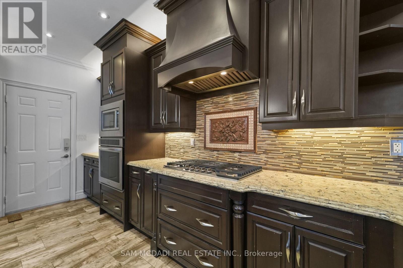 Upper - 424 Tonelli Lane, Milton, Ontario  L9T 0N4 - Photo 15 - W12788814