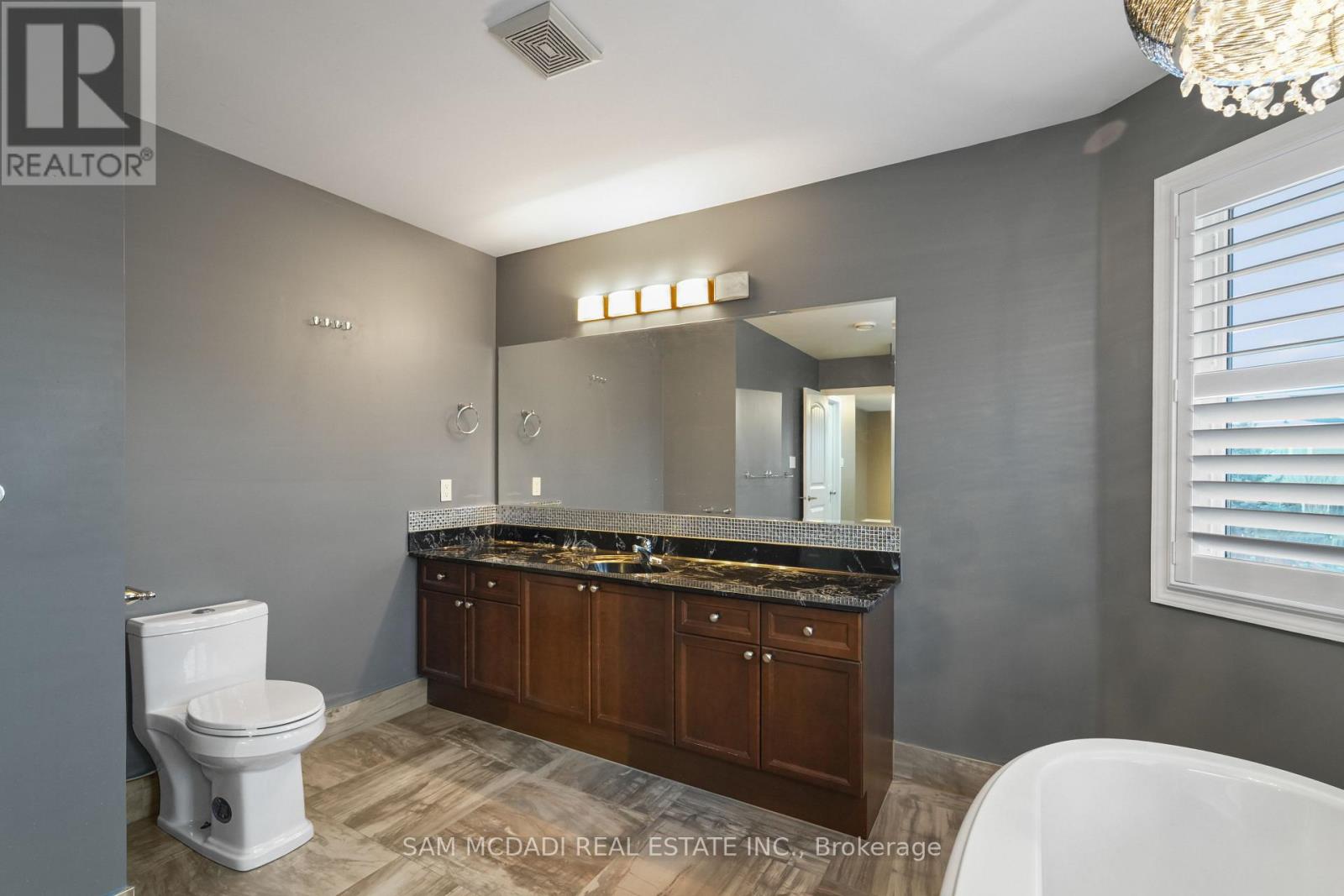 Upper - 424 Tonelli Lane, Milton, Ontario  L9T 0N4 - Photo 25 - W12788814