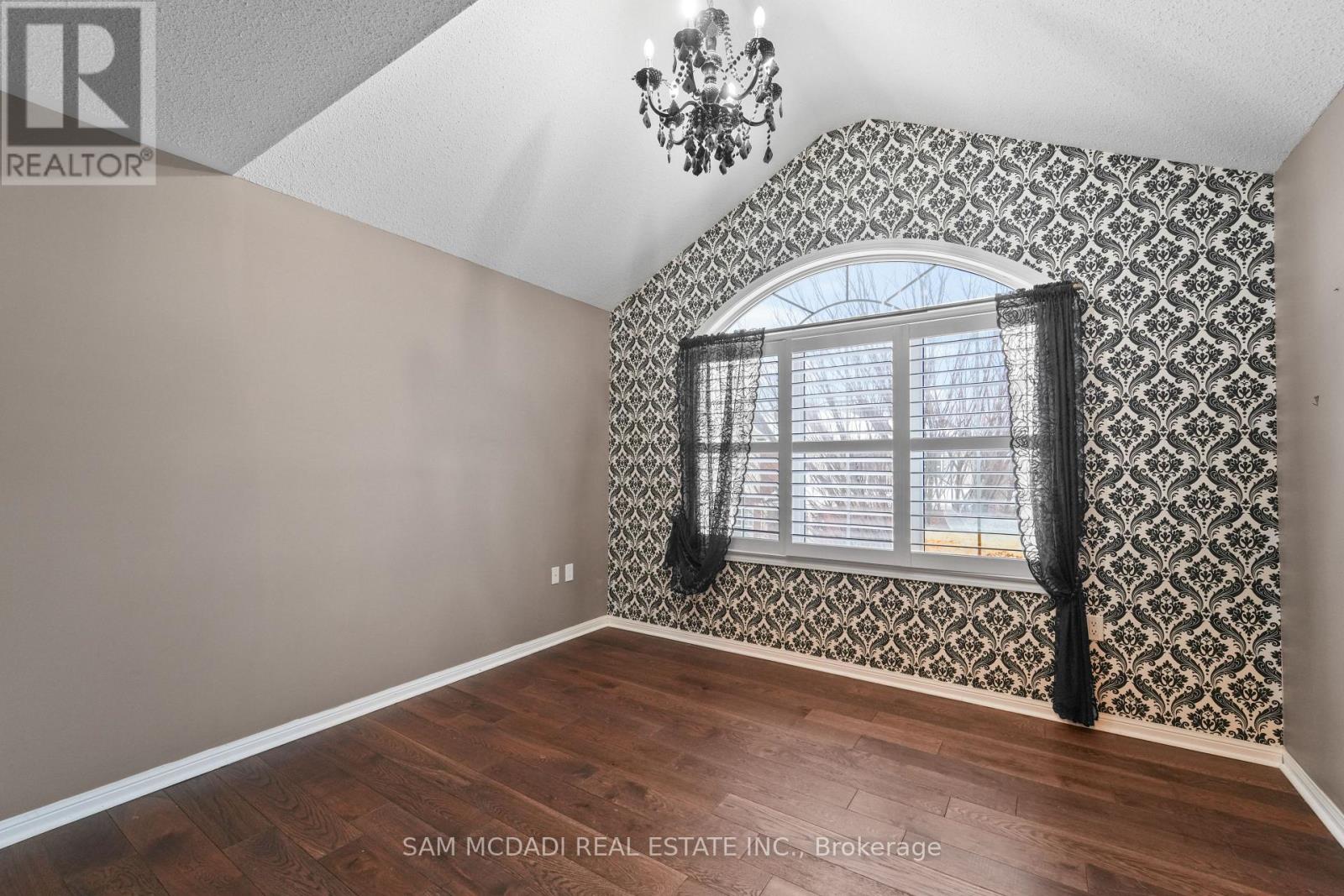 Upper - 424 Tonelli Lane, Milton, Ontario  L9T 0N4 - Photo 27 - W12788814