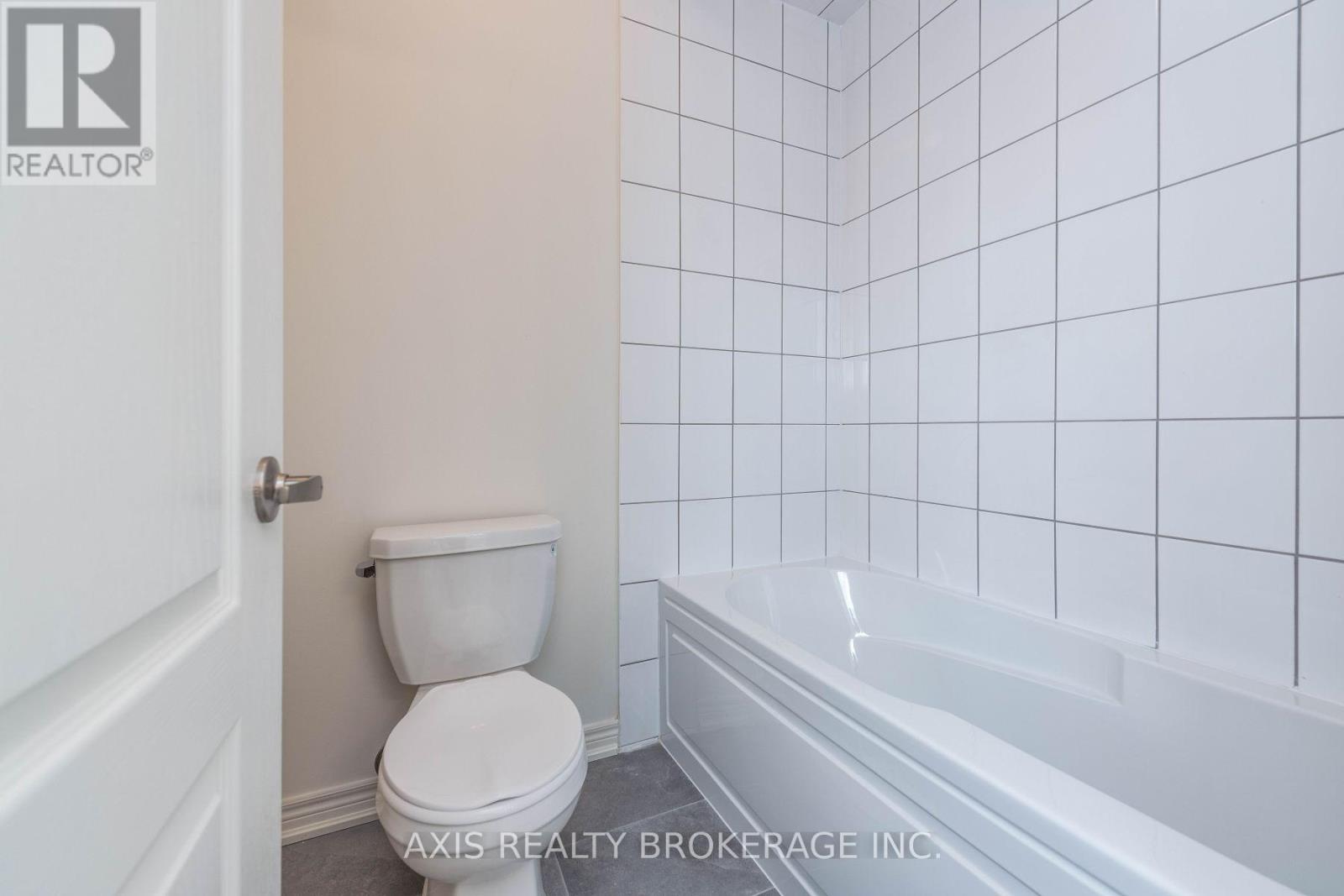 43 Silver Meadow Gardens, Hamilton, Ontario  L8B 1Z4 - Photo 23 - X12788820