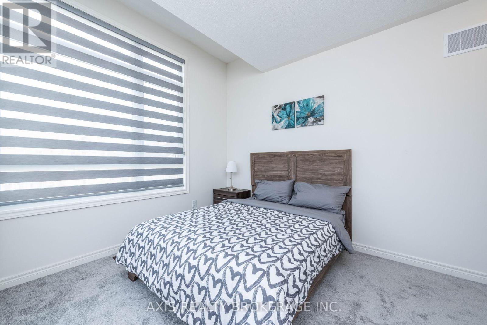 43 Silver Meadow Gardens, Hamilton, Ontario  L8B 1Z4 - Photo 24 - X12788820