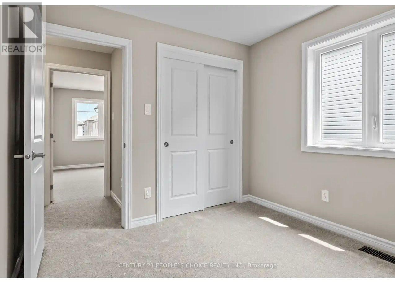 32 Atop Lane, Ottawa, Ontario  K1X 0H2 - Photo 10 - X12788828