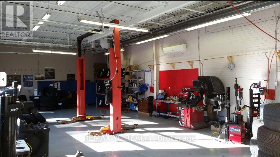 482 Brant Street E, Hamilton (Bartonville), Ontario  L8L 2Y8 - Photo 3 - X12788832